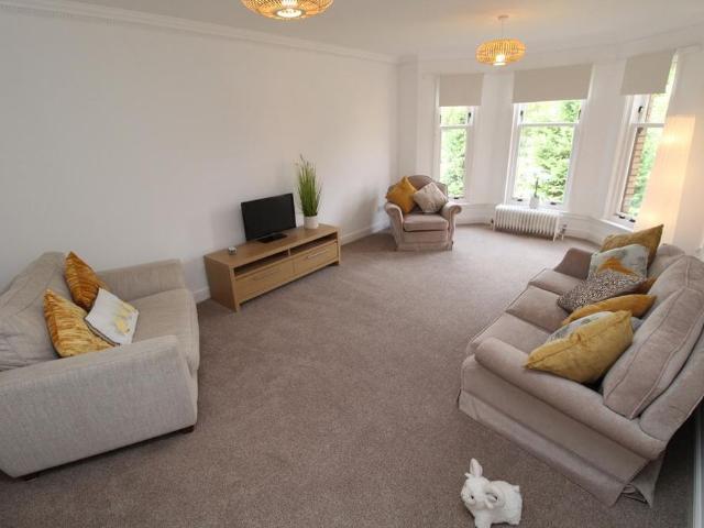 3 bedroom apartment to rent