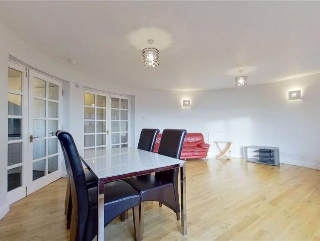 3 bedroom apartment to rent