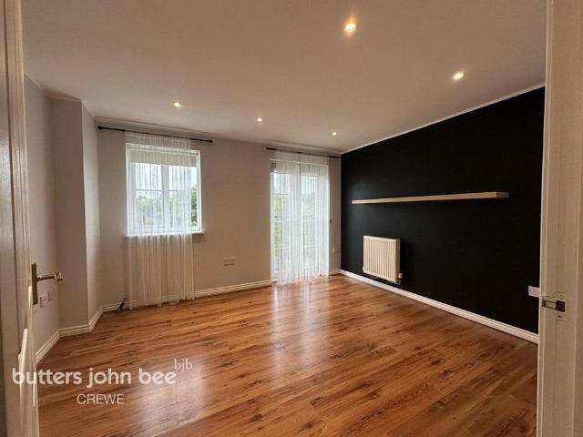 3 bedroom apartment to rent