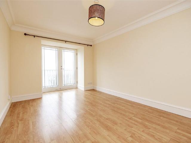 3 bedroom apartment to rent