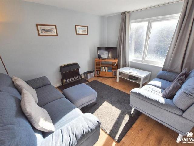 3 bedroom apartment to rent