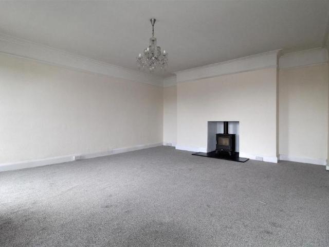 3 bedroom apartment to rent