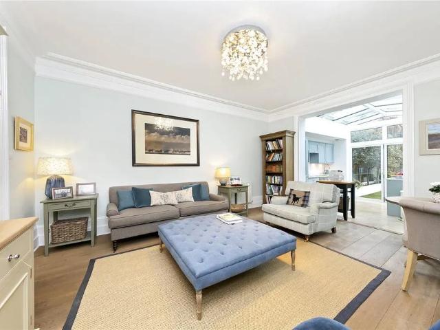 3 bedroom apartment to rent