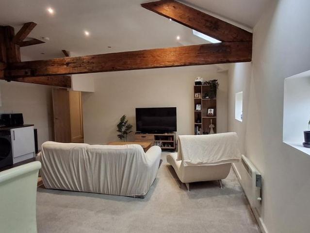 3 bedroom apartment to rent