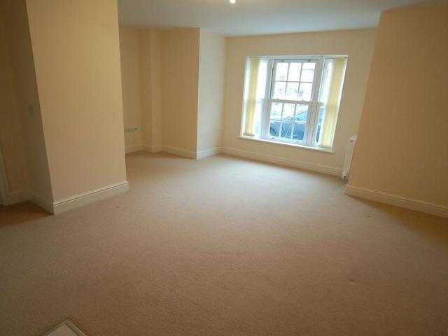 3 bedroom apartment to rent