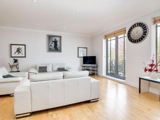 3 bedroom apartment to rent