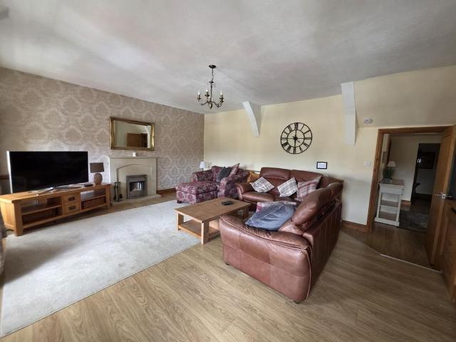 3 bedroom apartment to rent