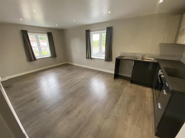 3 bedroom apartment to rent