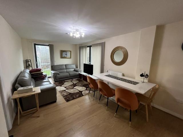 3 bedroom apartment to rent