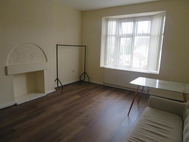 3 bedroom apartment to rent