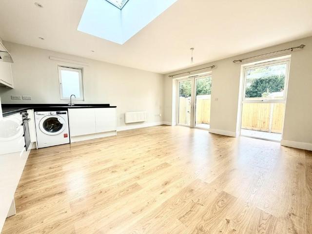 3 bedroom apartment to rent