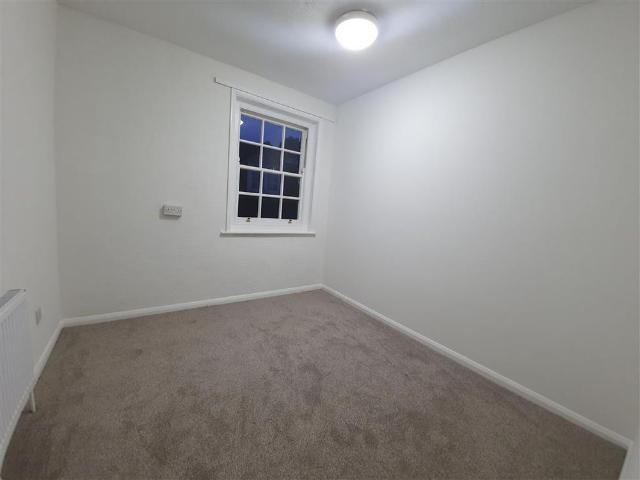 3 bedroom apartment to rent