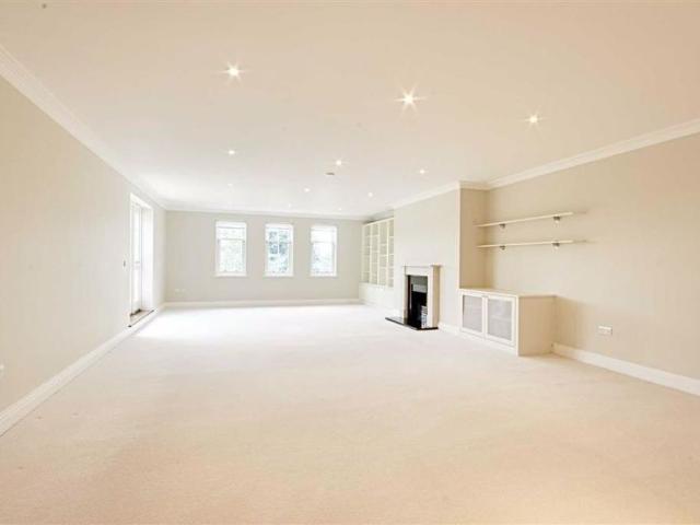 3 bedroom apartment to rent