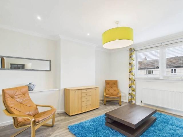 3 bedroom apartment to rent