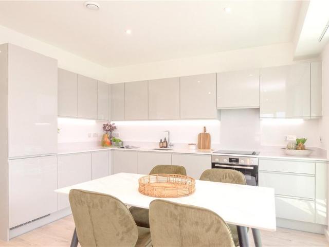 3 bedroom apartment to rent