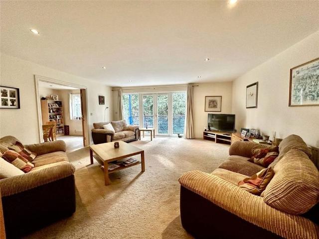 3 bedroom apartment to rent