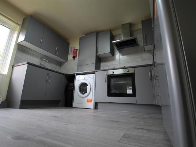 3 bedroom apartment to rent