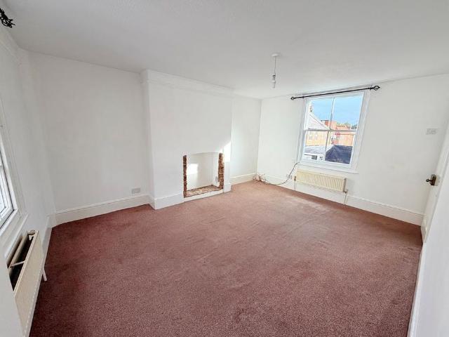 3 bedroom apartment to rent