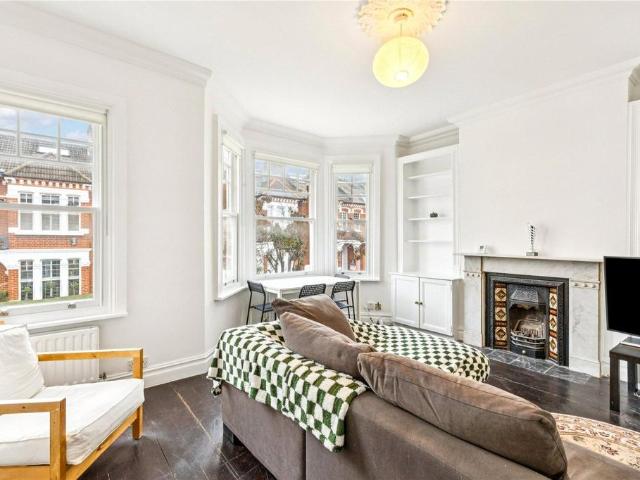 3 bedroom apartment to rent