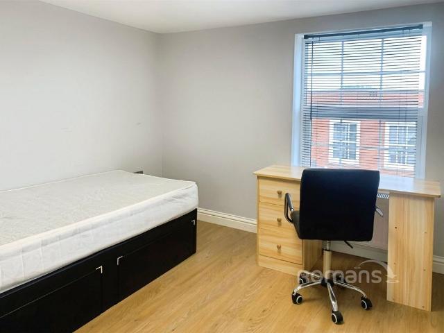 3 bedroom apartment to rent
