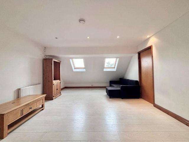 3 bedroom apartment to rent