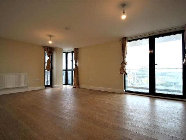 3 bedroom apartment to rent