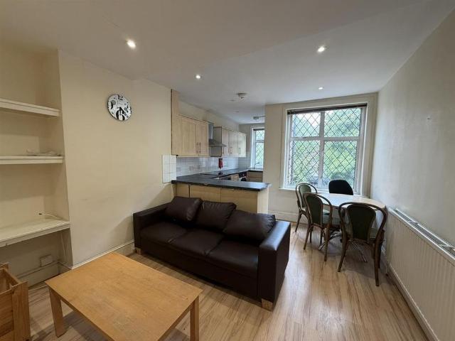 3 bedroom apartment to rent