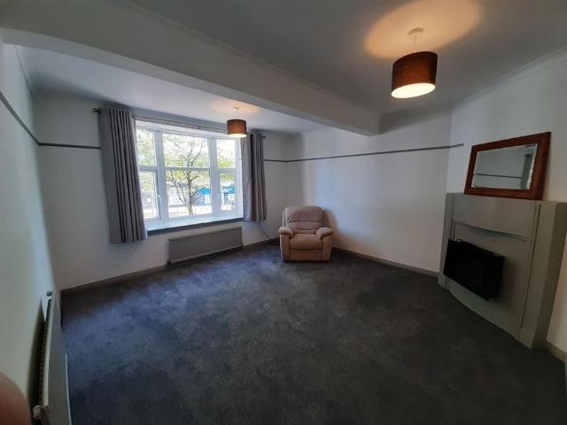 3 bedroom apartment to rent