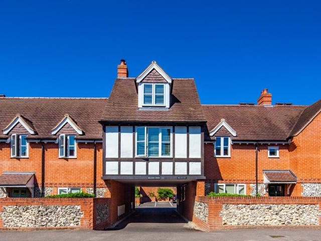 3 bedroom apartment to rent