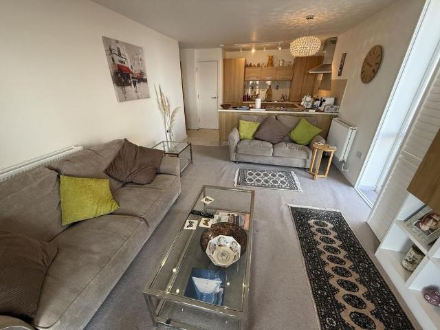 3 bedroom apartment to rent