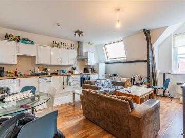 3 bedroom apartment to rent