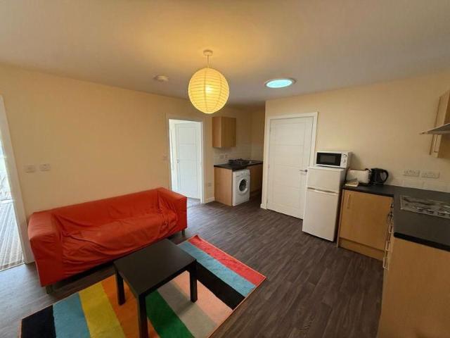 3 bedroom apartment to rent