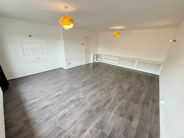 3 bedroom apartment to rent