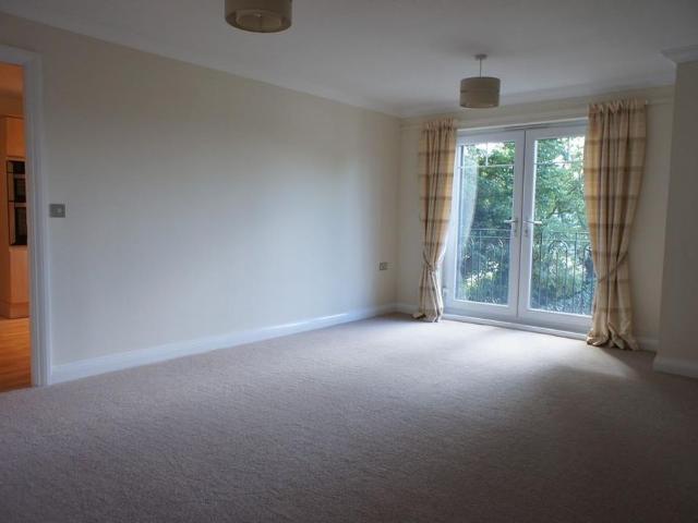 3 bedroom apartment to rent