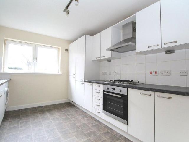 3 bedroom apartment to rent