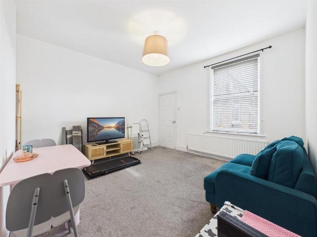 3 bedroom apartment to rent