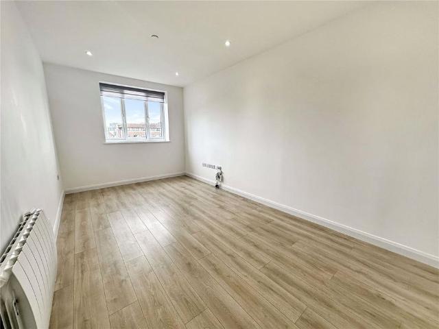 3 bedroom apartment to rent