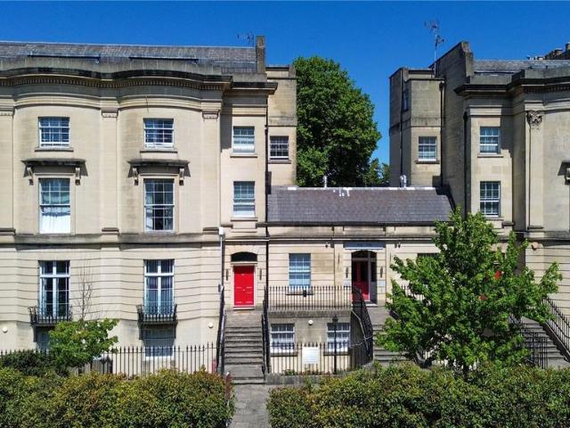 3 bedroom apartment to rent