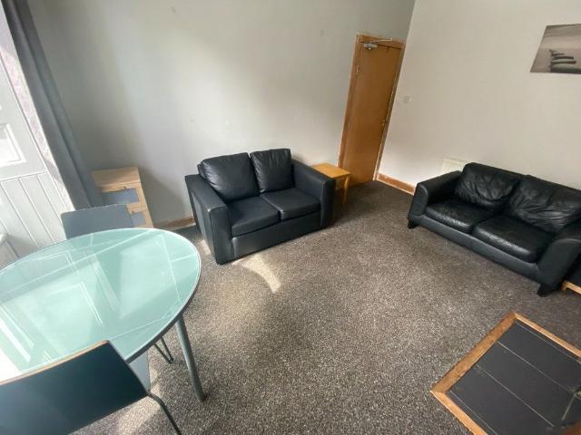 3 bedroom apartment to rent