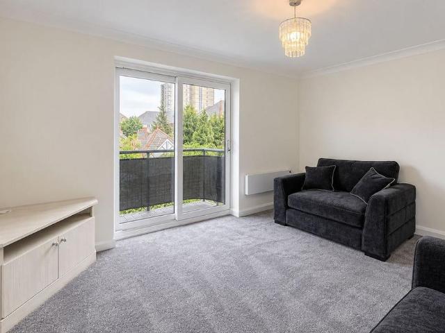 3 bedroom apartment to rent