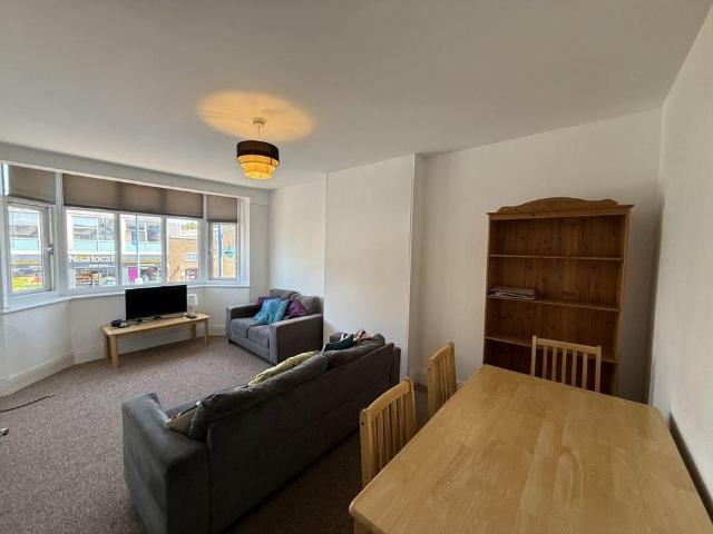 3 bedroom apartment to rent