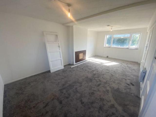3 bedroom apartment to rent