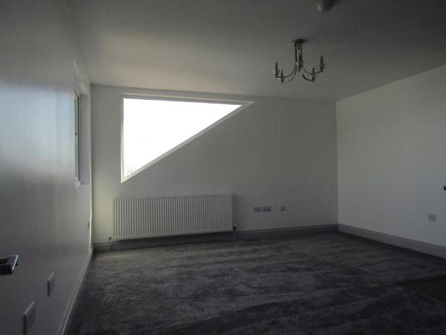 3 bedroom apartment to rent