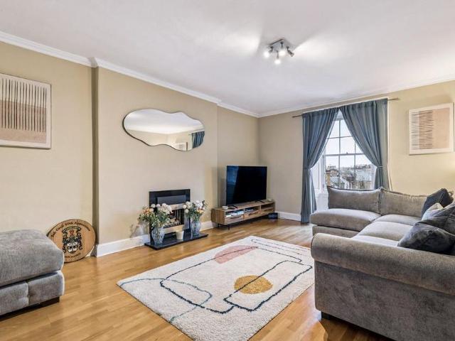 3 bedroom apartment to rent