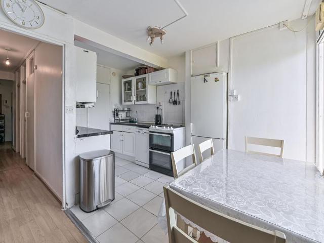 3 bedroom apartment to rent