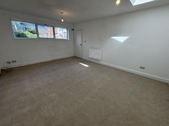 3 bedroom apartment to rent