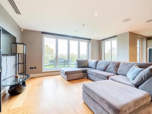 3 bedroom apartment to rent