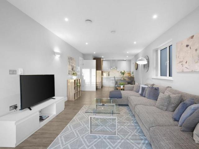 3 bedroom apartment to rent