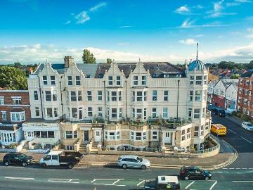 3 bedroom apartment to rent