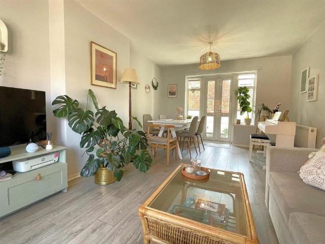 3 bedroom apartment to rent
